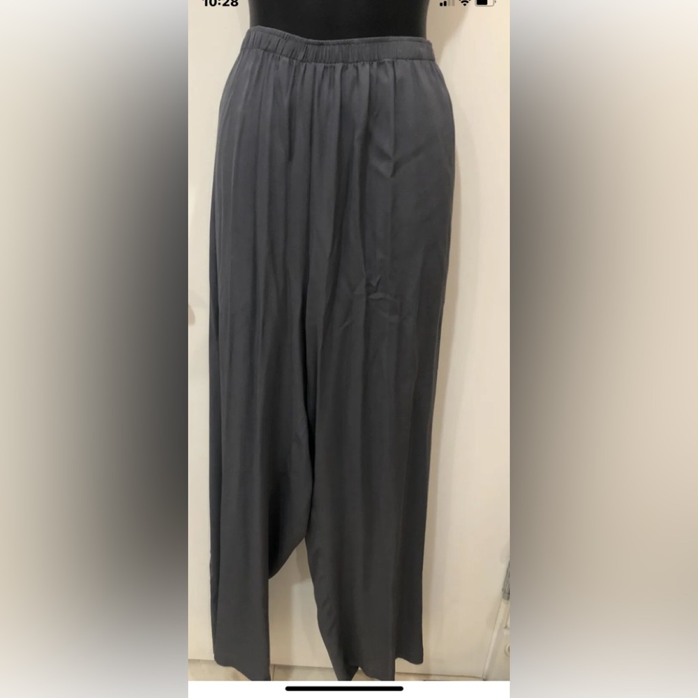 New Harari grey silk pants Sz 2X